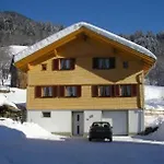 Bischof شقة