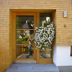 Bischof شقة